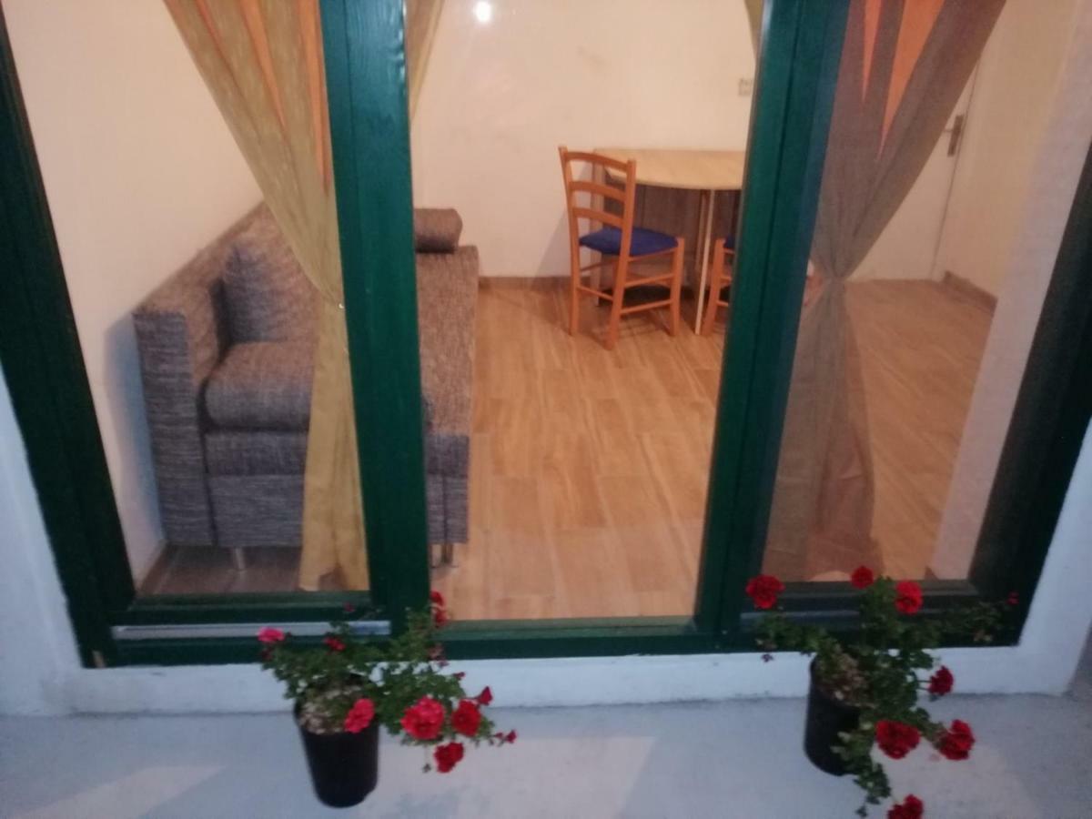 Apartman Milica Golubic (Zadar) Exterior foto